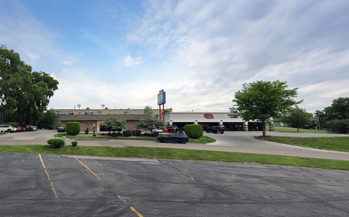 Pictures of Retail property located at 14110 S Street, Omaha, NE 68137 for sales - image #1