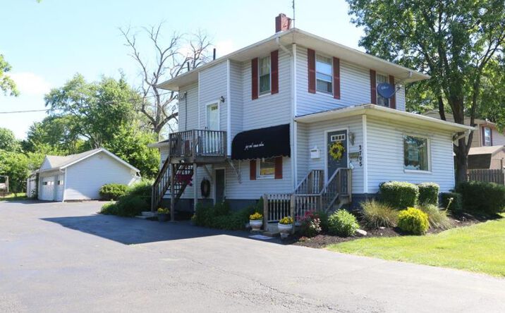 Grand Avenue, Middletown