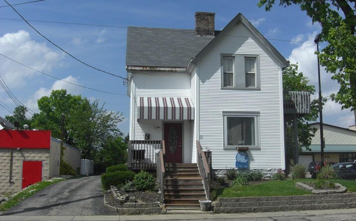 Webster Avenue, Deer Park