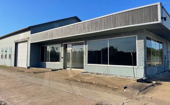 Pictures of Retail property located at 103 West Broad Street, Forney, TX 75126 for sales - image #1