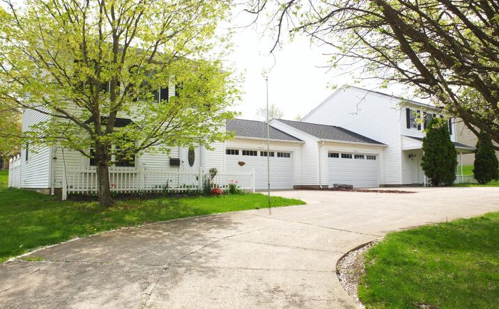 7694 Brams Hill Drive, Washington Twp