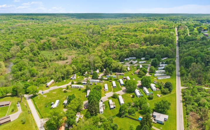 Pictures of Mobile Home Park property located at 22 W Kidds Mill Rd, Transfer, PA 16154 for sales - image #1