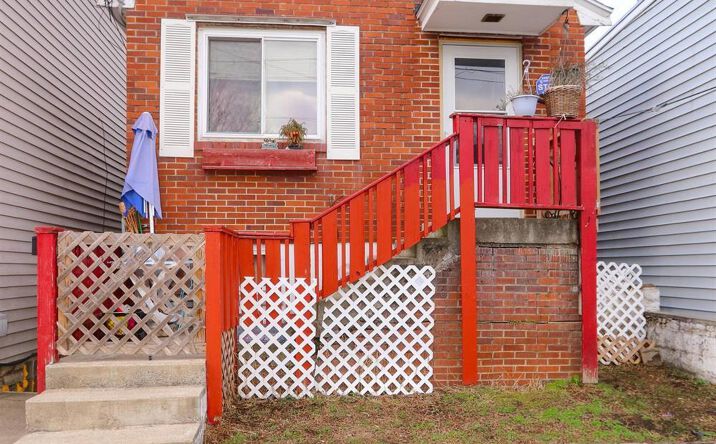 Mills Avenue, Norwood
