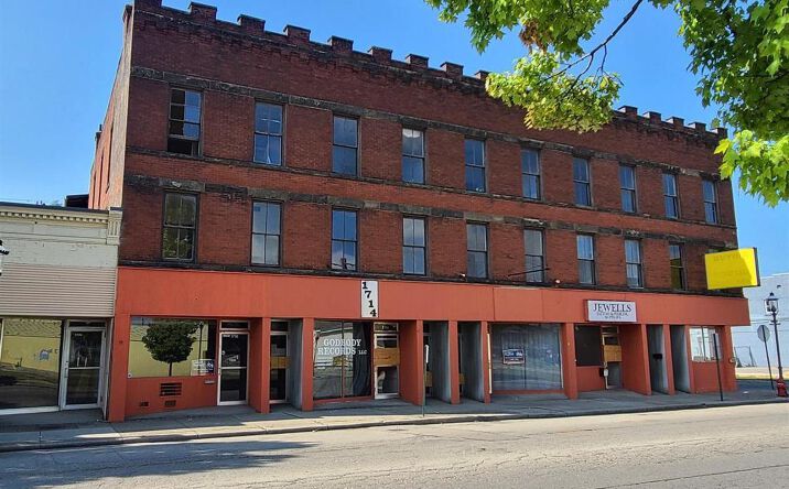 1718 Central Avenue, Middletown