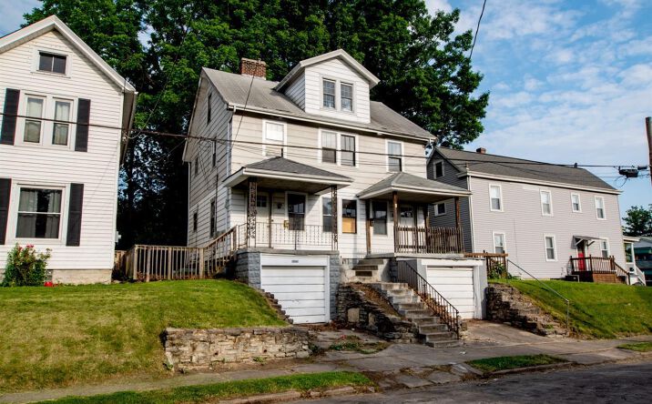 Lowry Avenue, Norwood