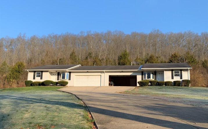 Oxford Pike, Brookville