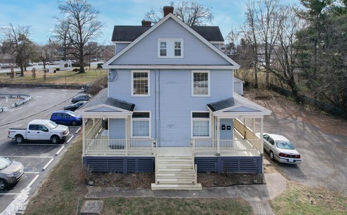 2073 Lawrence Avenue, Norwood