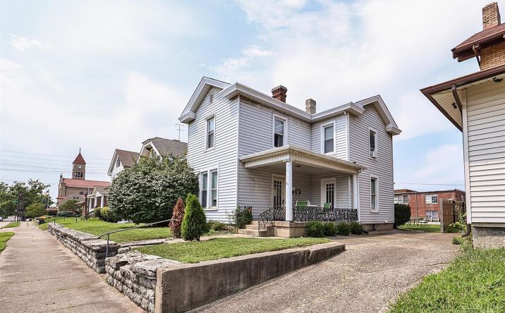 First Avenue, Middletown