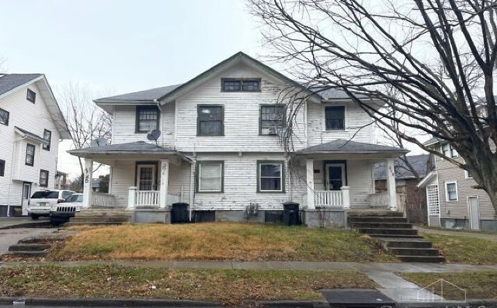 125 W Parkwood Drive, Dayton