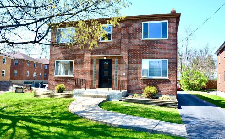 E Gatewood Drive, Silverton
