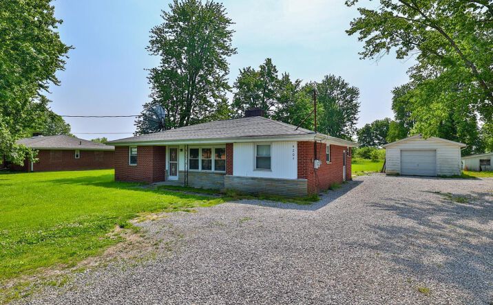 4204 St Rt 133, Williamsburg