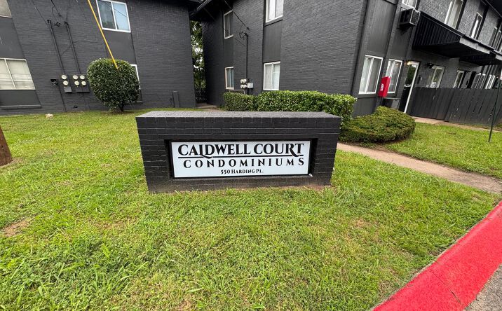 Pictures of Multifamily property located at 550 Harding Pl, Nashville, TN 37211 for sales - image #1