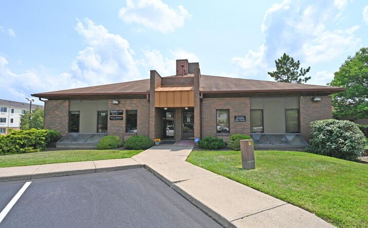 Kenwood Road 6F, Blue Ash