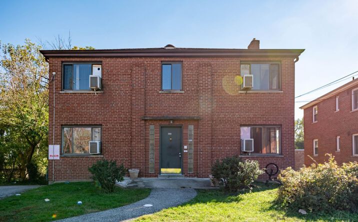 E Gatewood Lane, Silverton