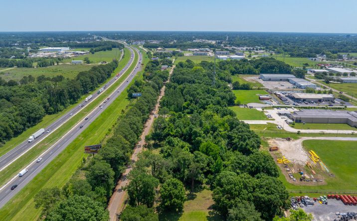 Pictures of Land property located at 300 Blk Sabatier Road, Scott, LA 70583 for sales - image #1