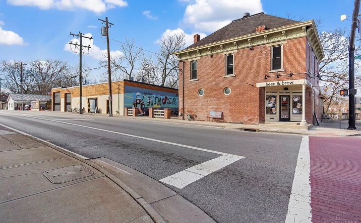 E Main Street, Batavia