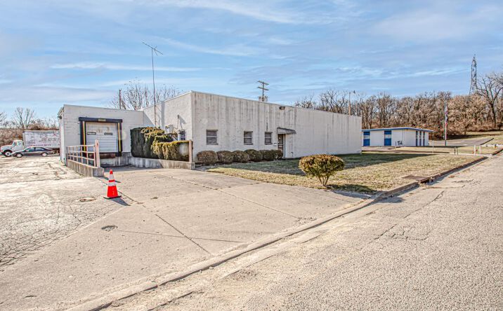 Radio Road, Riverside