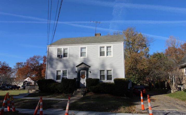Linden Avenue, Deer Park