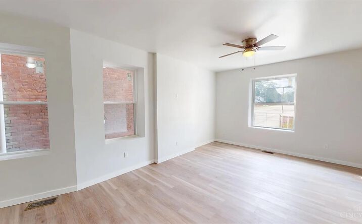 Pictures of Multifamily property located at 6014 Prentice Street, Cincinnati, OH 45227 for sales - image #1