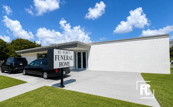 Pictures of Special Purpose, Mixed Use, Retail property located at 1800 Okeechobee Road, Fort Pierce, FL 34950 for sales - image #1