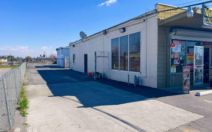 Pictures of Special Purpose property located at 2222 S Chester Avenue, Bakersfield, CA 93304 for sales - image #1