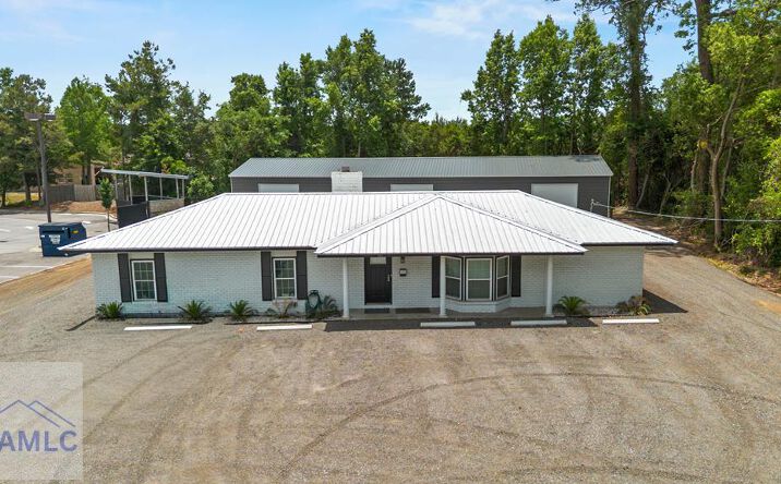 Pictures of Special Purpose property located at 131 Macarthur Drive, Hinesville, GA 31313 for sales - image #1