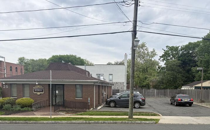 Pictures of Office property located at 25 Morris Avenue, Springfield, NJ 35135 for sales - image #1