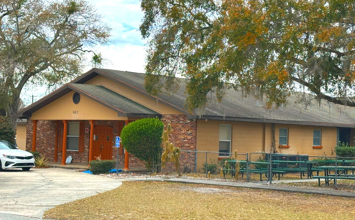 Pictures of Mixed Use, Senior Living, Special Purpose property located at 602 MELTON AVE, AUBURNDALE, FL 33823-4428 for sales - image #1