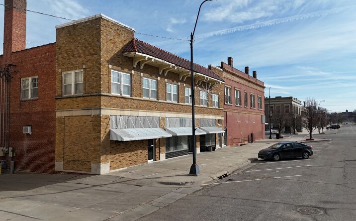 Pictures of Retail, Mixed Use property located at 135 W SIXTH ST, CONCORDIA, KS 66901 for sales - image #1