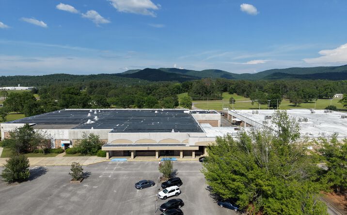 Pictures of Industrial property located at 111 TOWN CTR DR, ANNISTON, AL 36205-4101 for sales - image #1