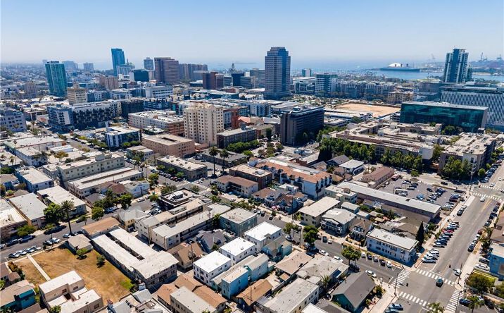 Pictures of Multifamily property located at 433 W 4th St, Long Beach, CA 90802 for sales - image #1