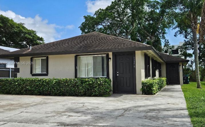 Pictures of Multifamily property located at 11970 SW 217th St, Miami, FL 33170 for sales - image #1