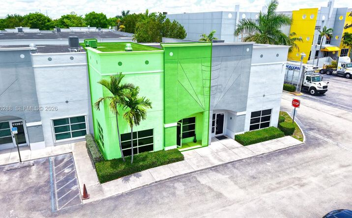 Pictures of Industrial property located at 11381 NW 122nd St # 10, Medley, FL 33178 for sales - image #1