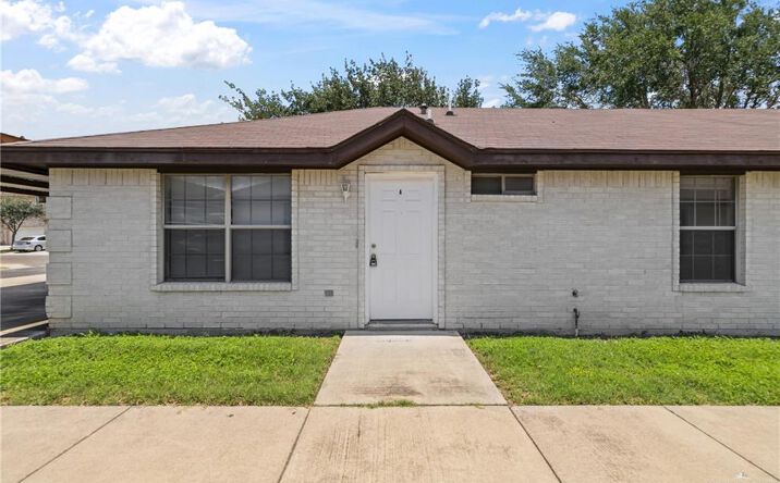 Pictures of Multifamily property located at 1711 Tampa Street, Edinburg, TX 78541 for sales - image #1