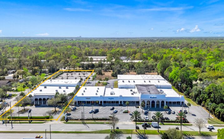 Pictures of Office property located at 298 S YONGE ST, ORMOND BEACH, FL 32174 for sales - image #1