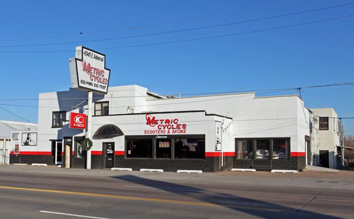 Pictures of Retail, Mixed Use property located at 4941 E ADMIRAL PL, TULSA, OK 74115-8405 for sales - image #1