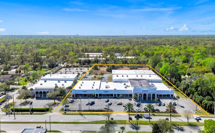 Pictures of Retail property located at 290 South Yonge Street, Ormond Beach, FL 32174 for sales - image #1