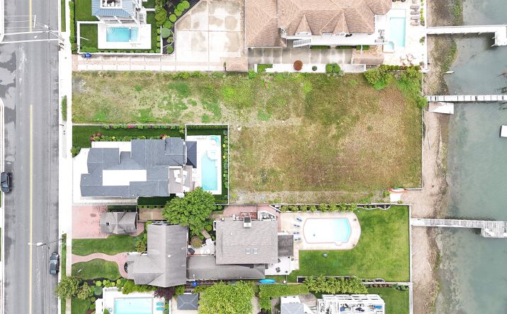 Pictures of Land property located at 6088 Ocean Drive, Avalon, NJ 08202 for sales - image #1