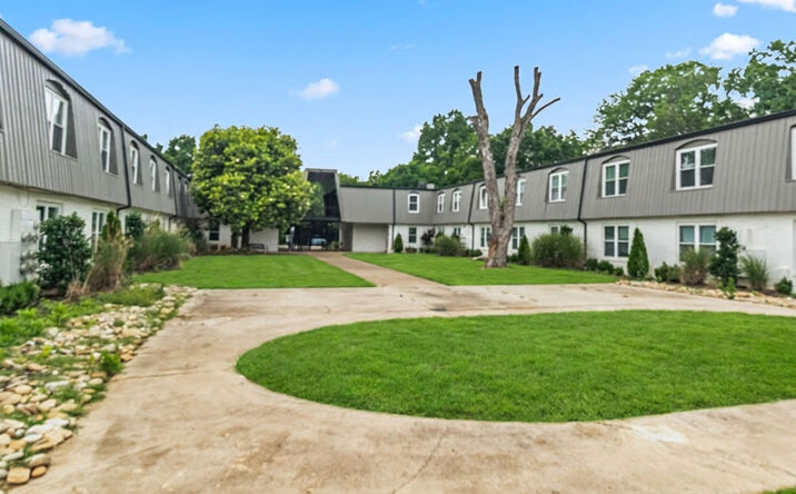Pictures of Multifamily property located at 117 CEDARWOOD DR, LEBANON, TN 37087 for sales - image #1