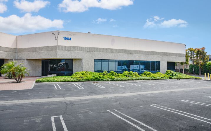 Pictures of Industrial property located at 1964 W Corporate Way, Anaheim, CA 92801 for sales - image #1