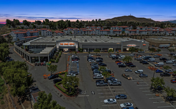 Pictures of Retail property located at 490 McKinley Street, Corona, CA 92879 for sales - image #1
