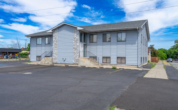 Pictures of Office property located at 1504 W NORTHWEST BLVD, SPOKANE, WA 99205-4349 for sales - image #1