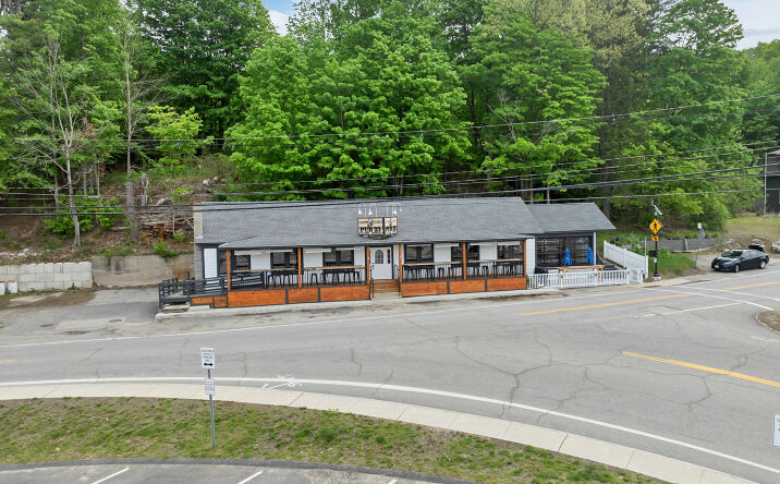 Pictures of Retail property located at 6 E SIDE DR, ALTON, NH 03809 for sales - image #1