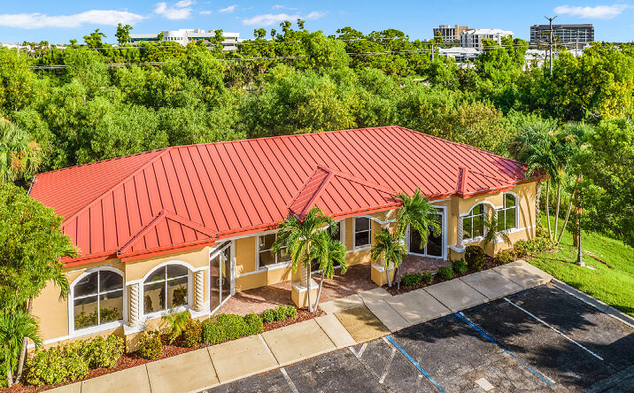 Pictures of Retail, Office property located at 9724 Commerce Center Court, Fort Myers, FL 33908 for sales - image #1