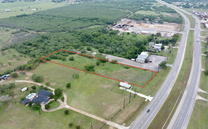Pictures of Land property located at 11116 US Highway 87 East, Adkins, TX 78101 for sales - image #1