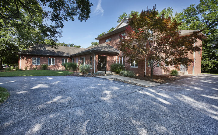 Pictures of Office property located at 824 17TH ST, MOLINE, IL 61265 for sales - image #1