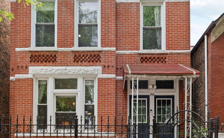 Pictures of Multifamily property located at 2621 W Haddon Street, Chicago, IL 60622 for sales - image #1