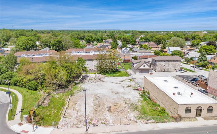 Pictures of Mixed Use property located at 7450 W Archer Avenue, Summit, IL 60501 for sales - image #1