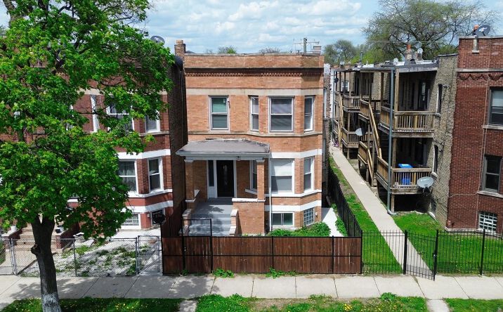 Pictures of Multifamily property located at 4906 W Erie Street, Chicago, IL 60644 for sales - image #1