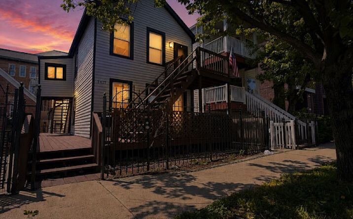 Pictures of Multifamily property located at 1425 W 16th Street, Chicago, IL 60608 for sales - image #1